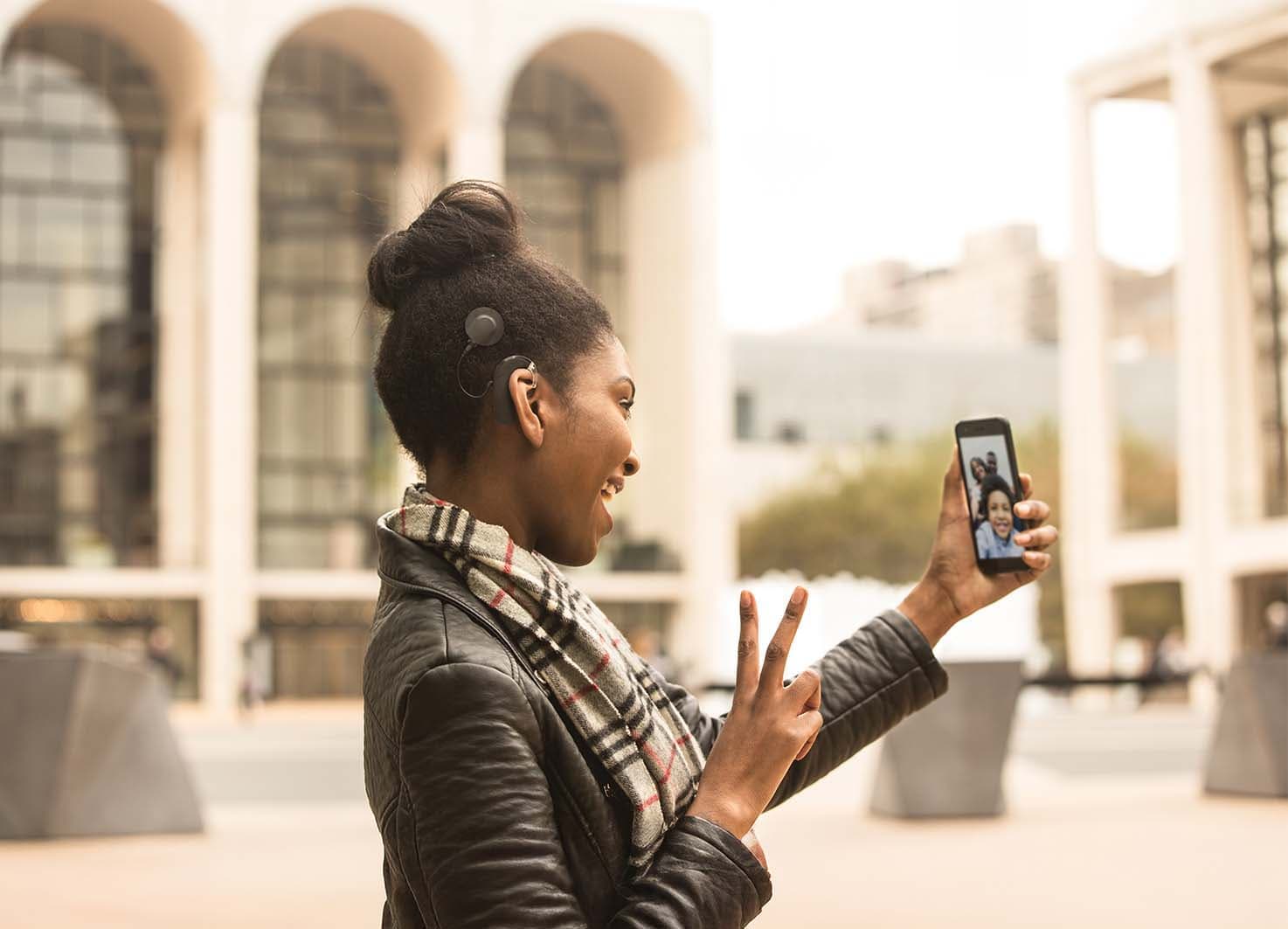 50-50-media-promo/50_50_bimodal_hearing_birch_WBST2878